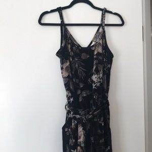 sm Jumpsuit. Black velvet adjust.straps tie belt